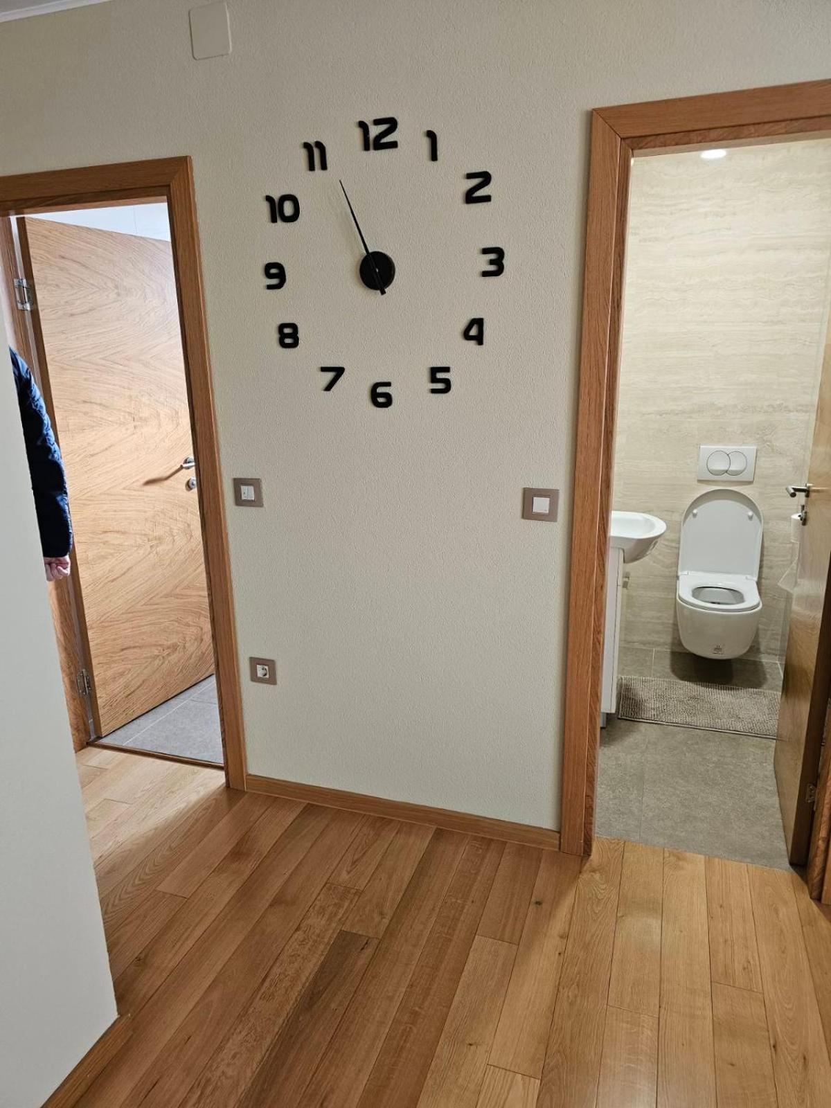 Apartman Centar Bulevar Ex Sa Garazom Banja Luka Exterior photo